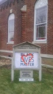 Black Lives Matter banner on UU Community Church sign